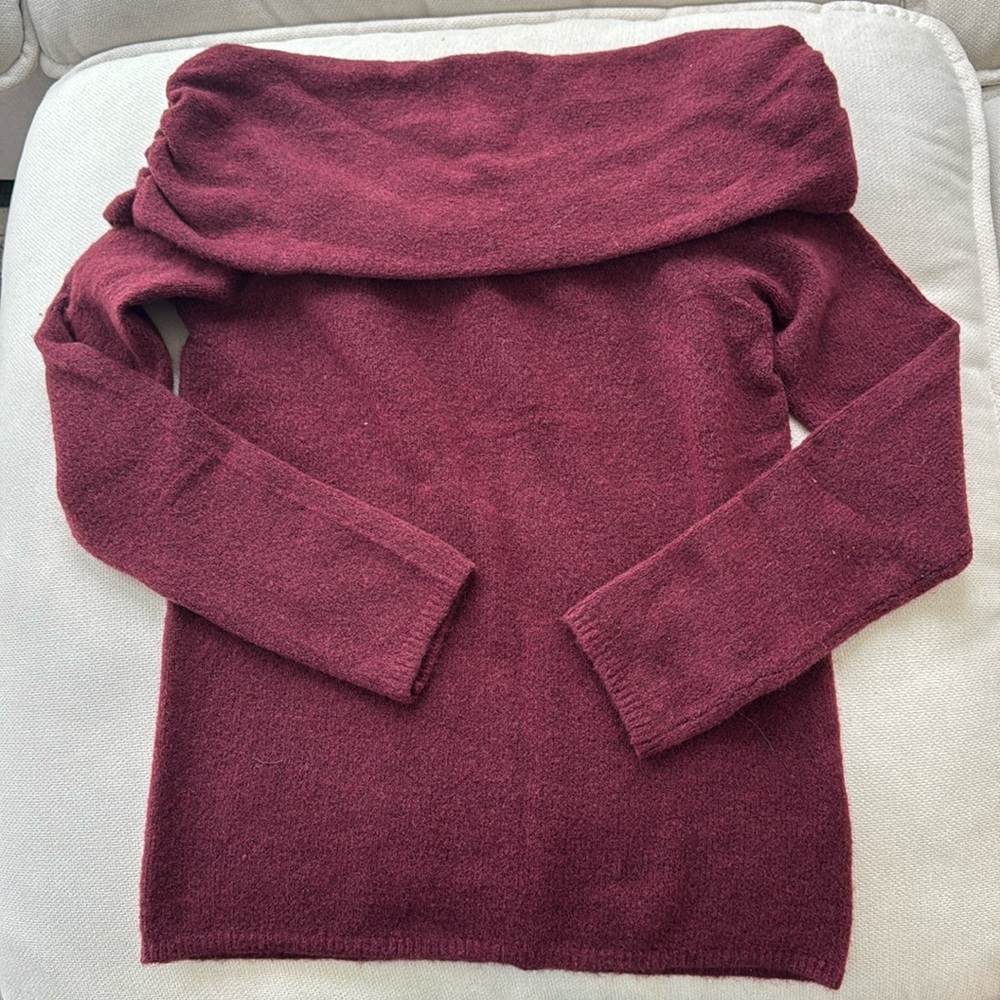 Abercrombie off the shoulder sweater
